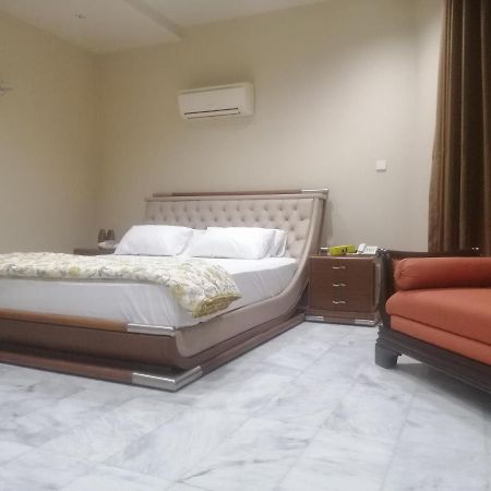 Hotel State Residency Бахавалпур Экстерьер фото